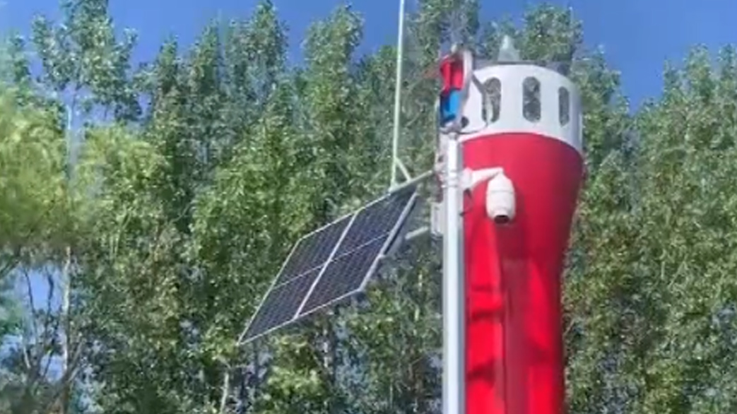 Système d’énergie hybride solaire éolien installé au Grand Cannal de Jing Hang